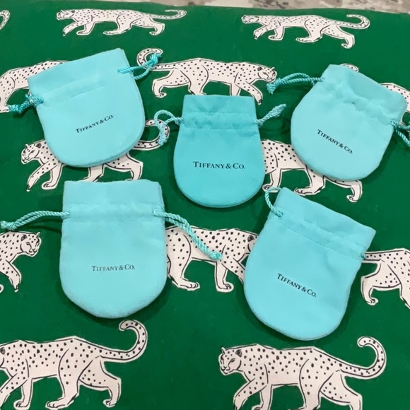 Authentic Tiffany & Co. Jewelry pouch - Picture 3 of 8